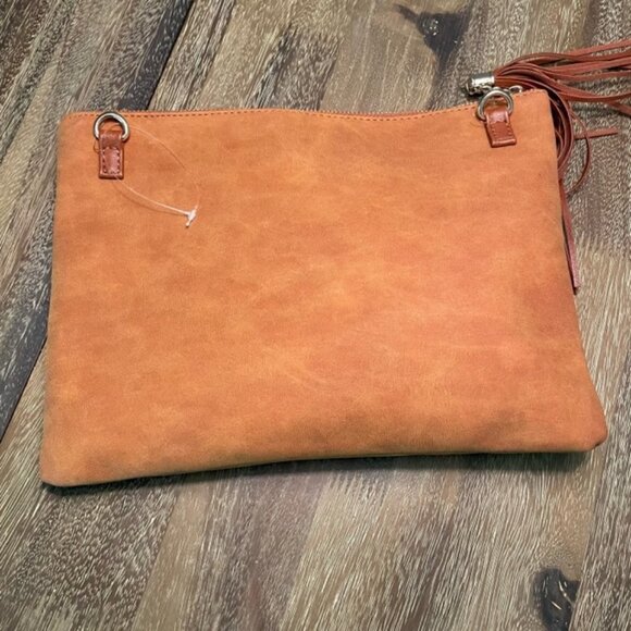 New Clutch or Crossbody - Picture 6 of 7